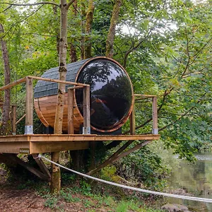Glamping At The Grove, And Campo de lujo